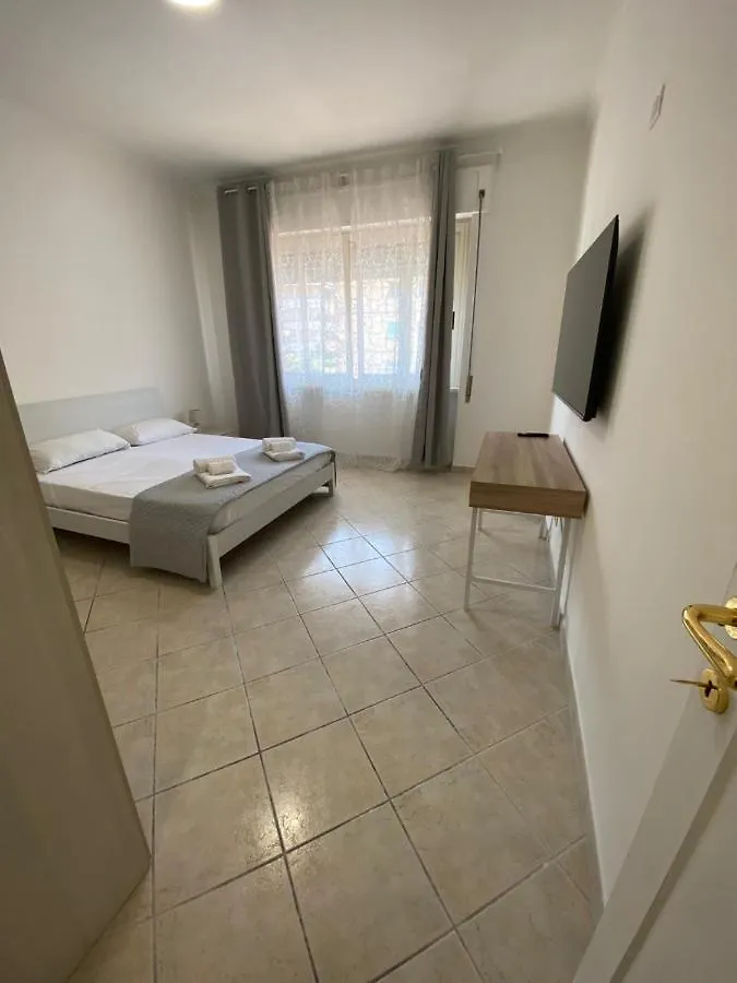 Enjoy Apartment Lido di Ostia 0*,  Italy